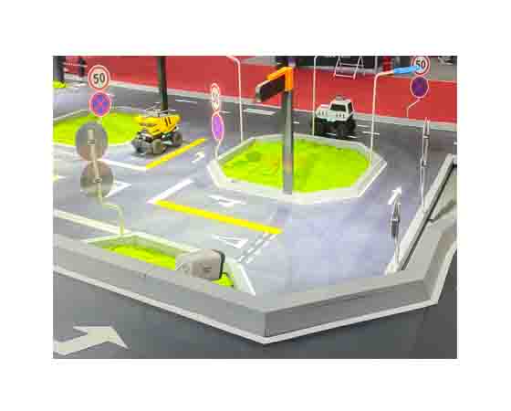 可移动式车路协同实训平台